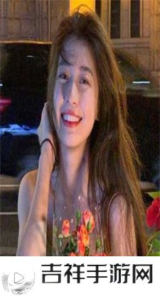 手撕裙子名场面：愤怒中的决绝撕裂