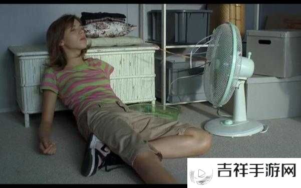 小嫩丫头初尝禁果:青涩年华中的懵懂探索