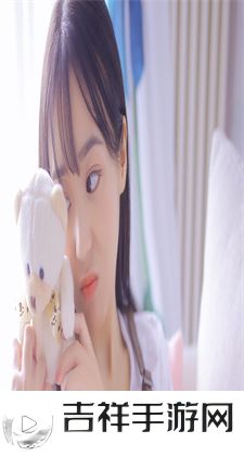 纯白轮舞曲：演绎纯美灵动的旋转之韵